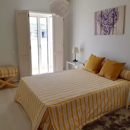 2 Bedrooms At 200 M Away From The With Sea View Furnished Balcony And Wifi شقة *